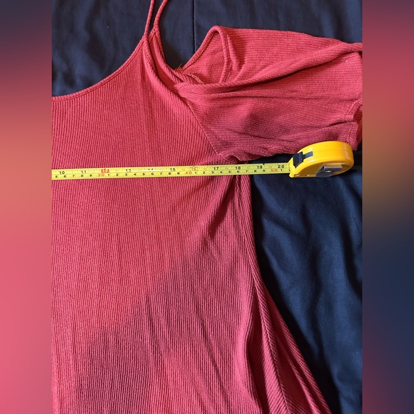 Cold shoulder top - Picture 5 of 7